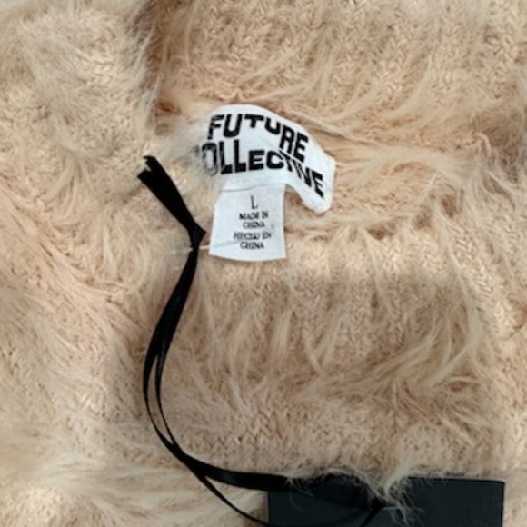 Future Collective Mock Neck Cropped Peach Color Fuzzy Sweater Size Large - Picture 10 of 10